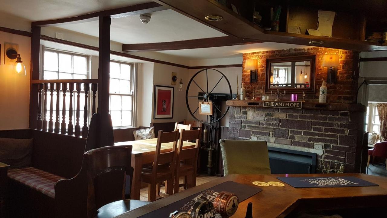 The Antelope At Upavon Hotell Eksteriør bilde