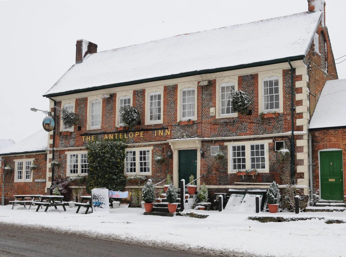 The Antelope At Upavon Hotell Eksteriør bilde